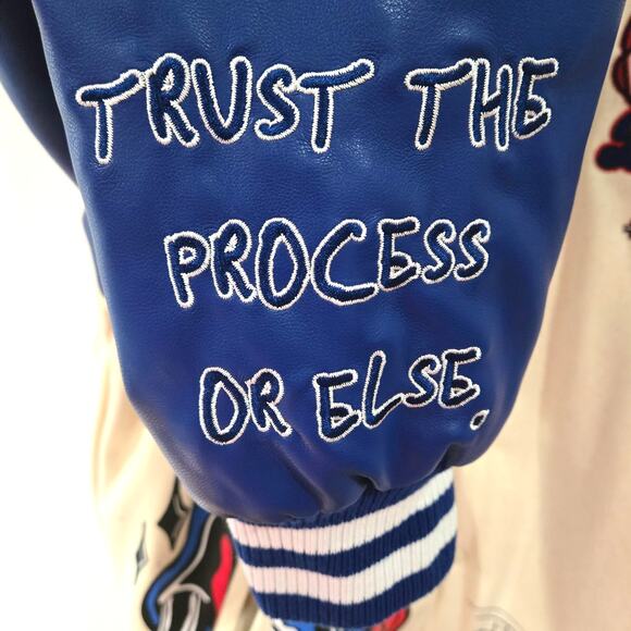 BrandX Sz XL Philly Distressed Varsity Limited Edition Jacket & Jersey Set - Picture 7 of 16